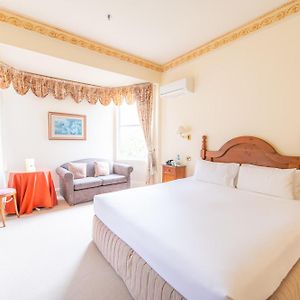 Mountain View Room